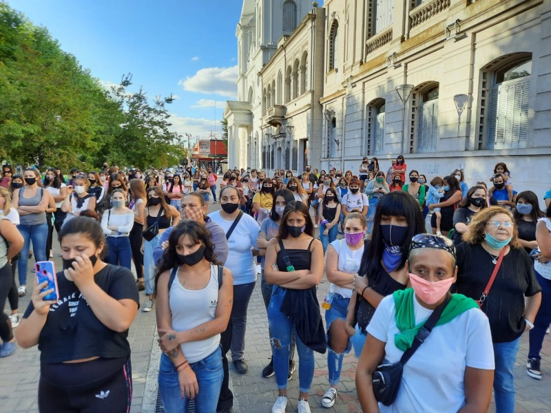 Olavarra march para pedir justicia por rsula